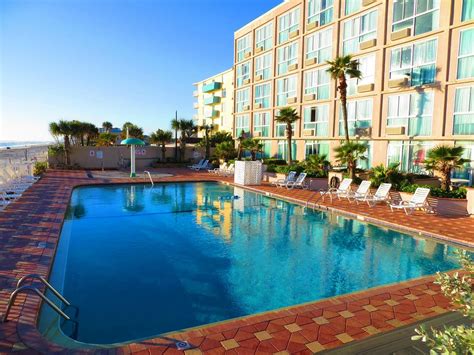 The Best Hotels Closest to Daytona Beach Boardwalk in Daytona .